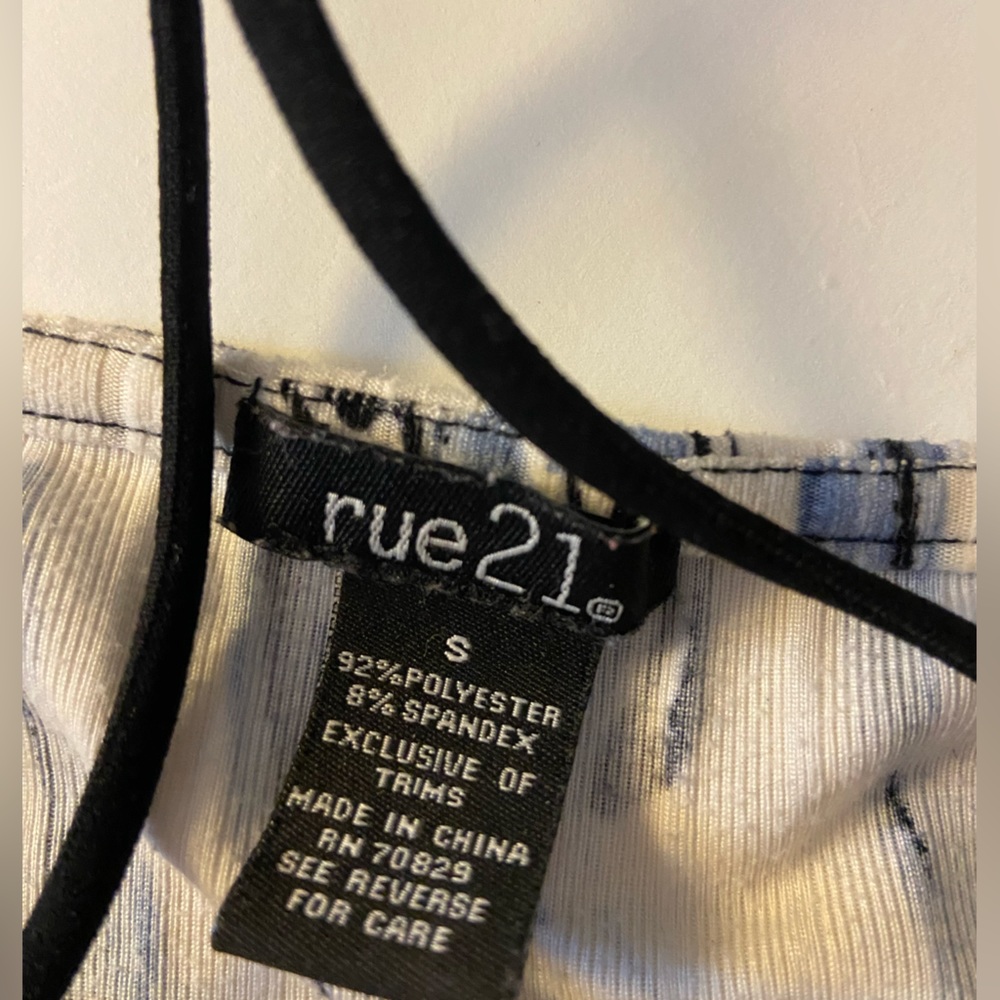 Rue 21 Tank top! Excellent condition - Picture 2 of 2